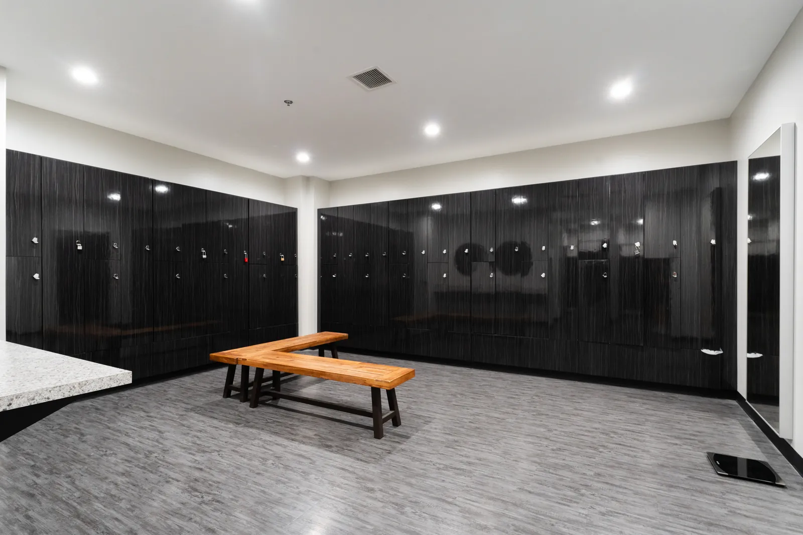 Locker room — Hidden Gym Richardson